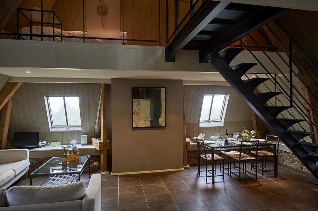 Gite La Passerelle - Manoir Le Plessix Madeuc Corseul Экстерьер фото