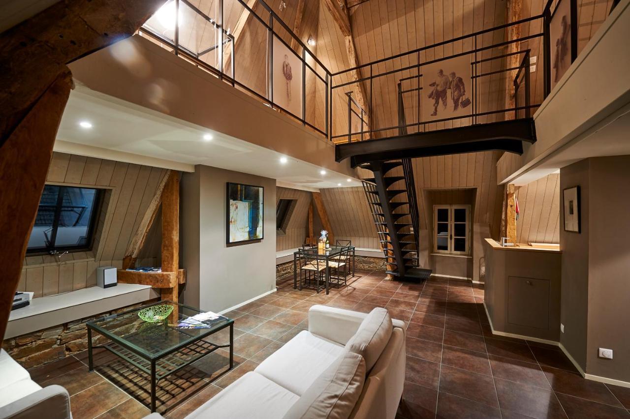 Gite La Passerelle - Manoir Le Plessix Madeuc Corseul Экстерьер фото